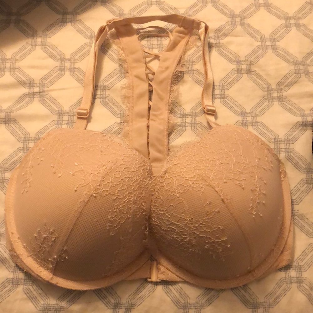 32DD Victoria’s Secret very sexy bra corset back